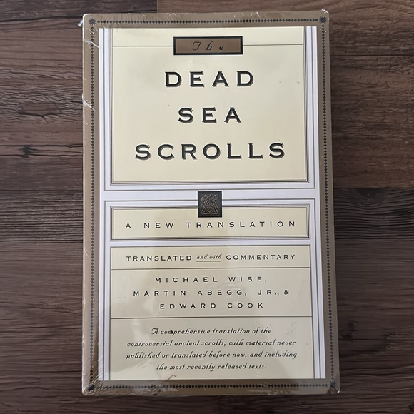 Michael Wise, Martin Abegg, Edward Cook The Dead Sea Scrolls: A New Translation - Picture 2 of 5